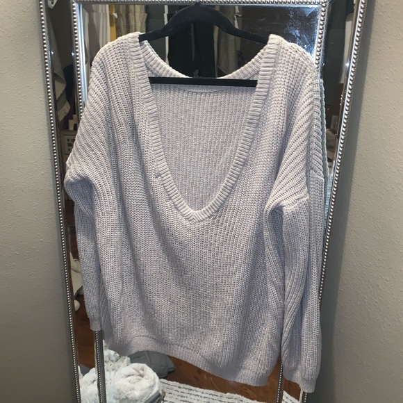Oversized taupe sweater with low back - Picture 2 of 3